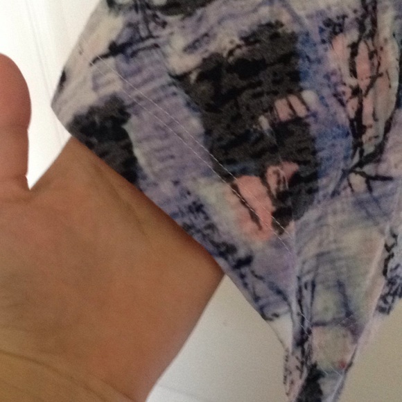 Multi-Colored Blouse - Picture 3 of 3